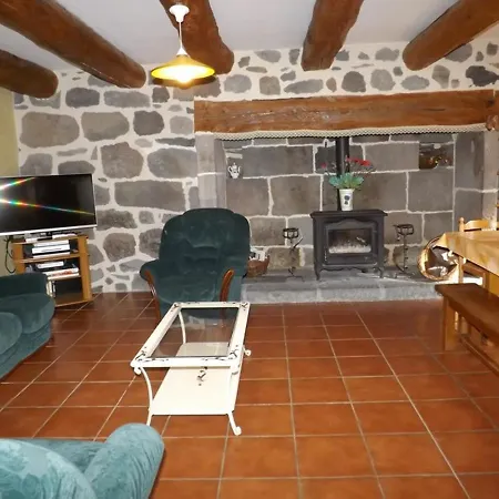 Hébergement de vacances Maison De Caractere Renovee, Proche Pistes De Ski, Grand Jardin, Internet, Animaux Acceptes - Fr-1-742-452 *